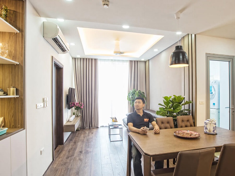 nẹp sàn gỗ trong căn chung cư Vinhomes Gardenia