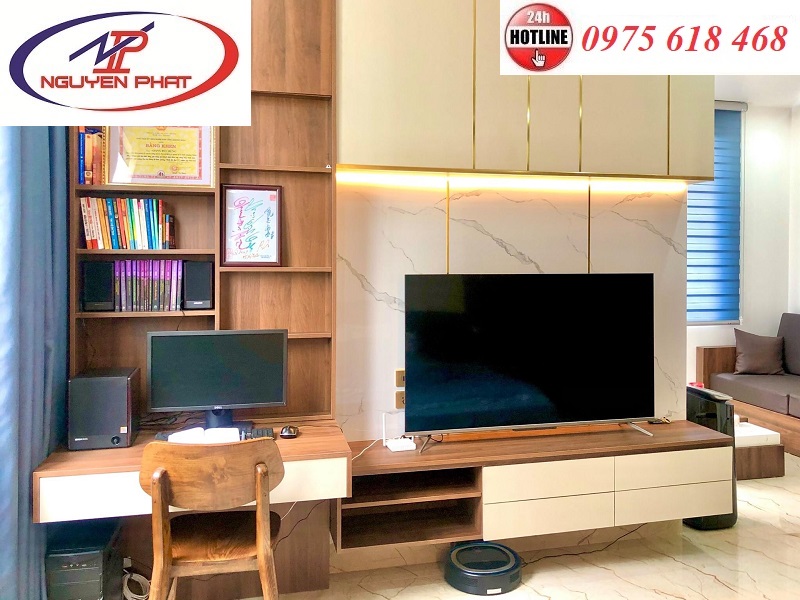 trang trí nội thất với tấm vân đá gắn nẹp trang trí 