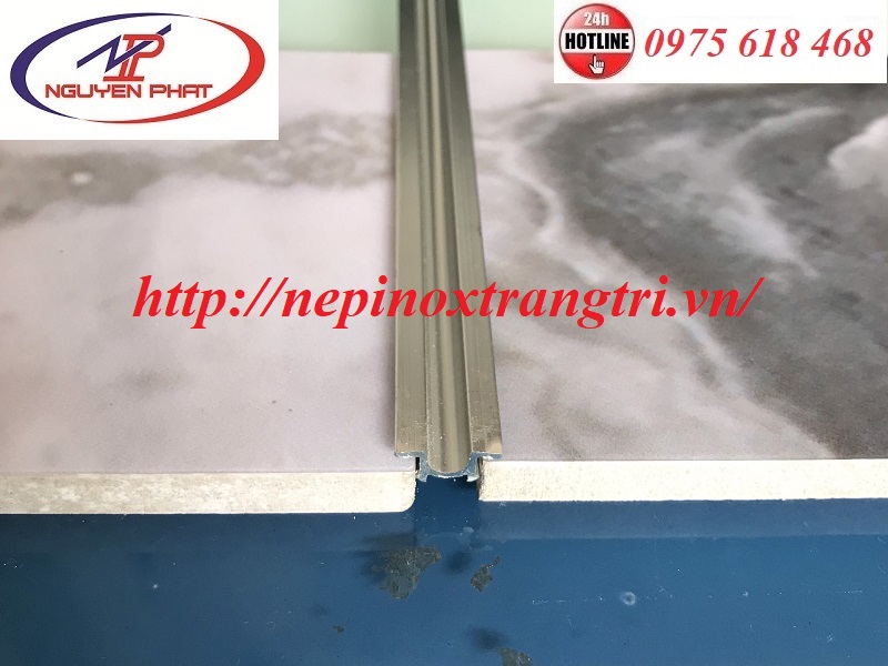 nẹp chỉ trang trí vách 