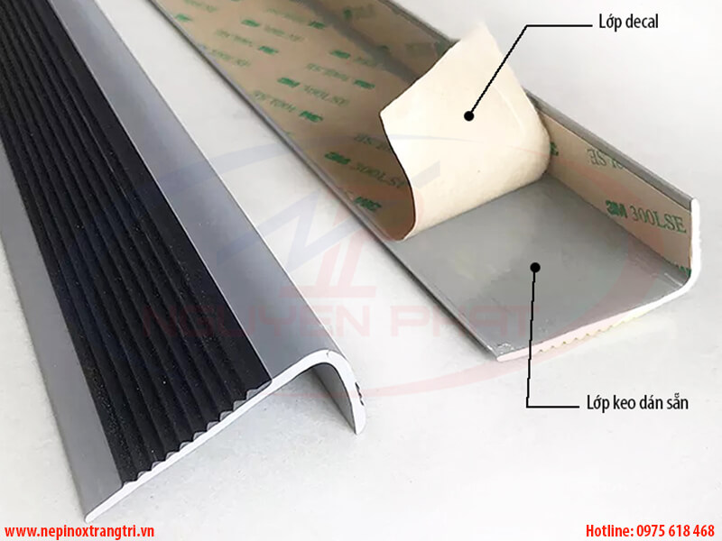 Nẹp chống trơn PVC có keo sẵn