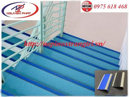 NẸP CHỐNG TRƠN NHỰA PVC SẴN KEO