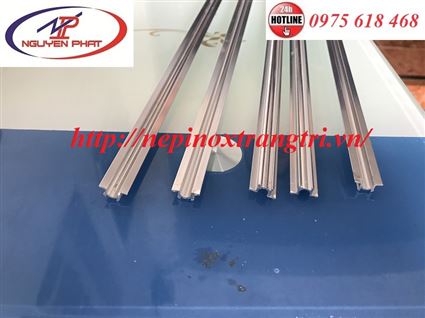 NẸP CHỈ ÂM TƯỜNG U 8MM